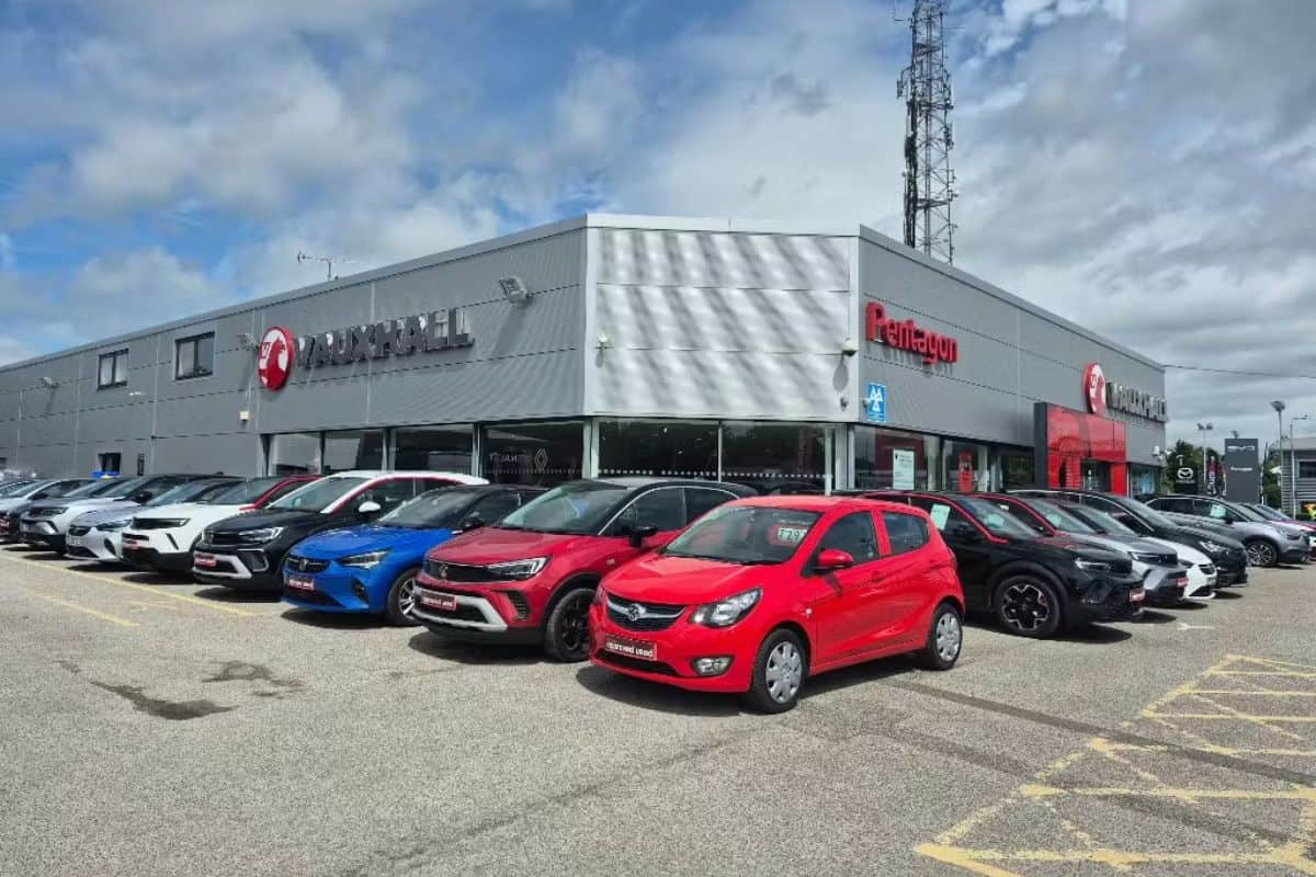 vehicle repair for Pentagon motor group Lincoln